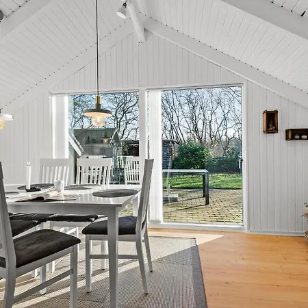 3 Bedroom Amazing In Prázdninový dům Ansager
