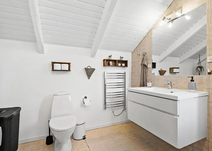 Feriehus 3 Bedroom Amazing In Ansager